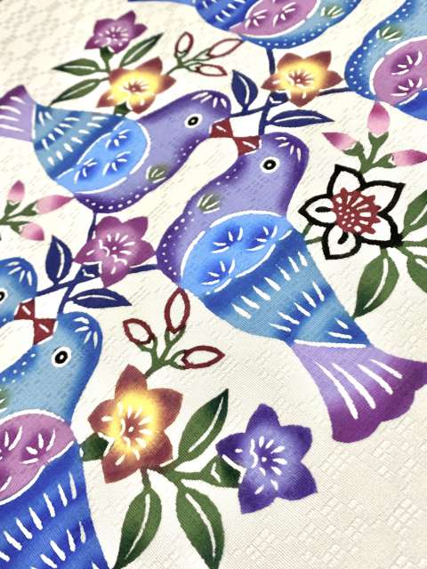 紅型の鳩＂何とも言えない可愛らしさが…竺仙「江戸小紋」と知念