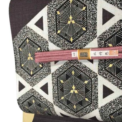 “YOTSUI KIMONO DESIGN”「四ツ井 健」と「白たか」の会